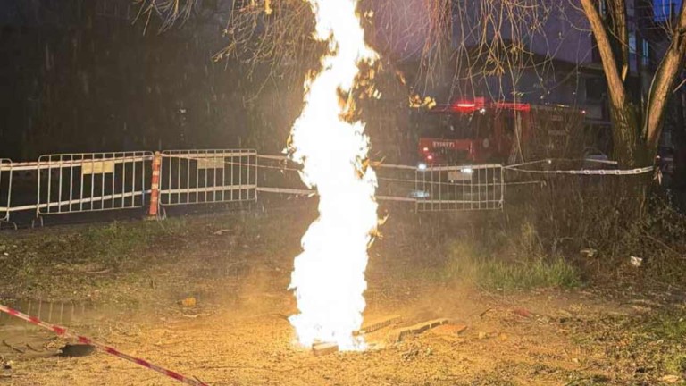 Kocaeli'de Zemin Etüdü Esnasında Metan Gazı Kaynaklı Alevlenme!