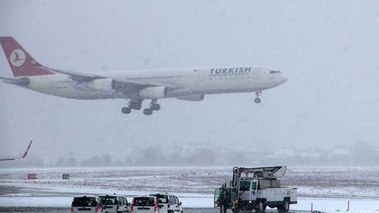 İstanbul'da Uçak İptalleri Devam Edecek